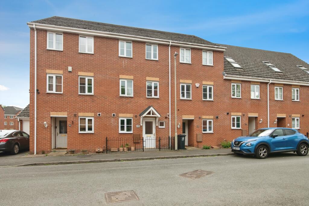 4 bedroom terraced house