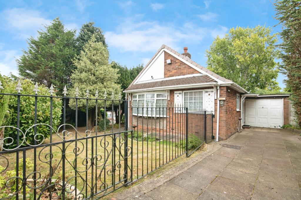 Main image of property: Cross Walk, Oldbury, B69