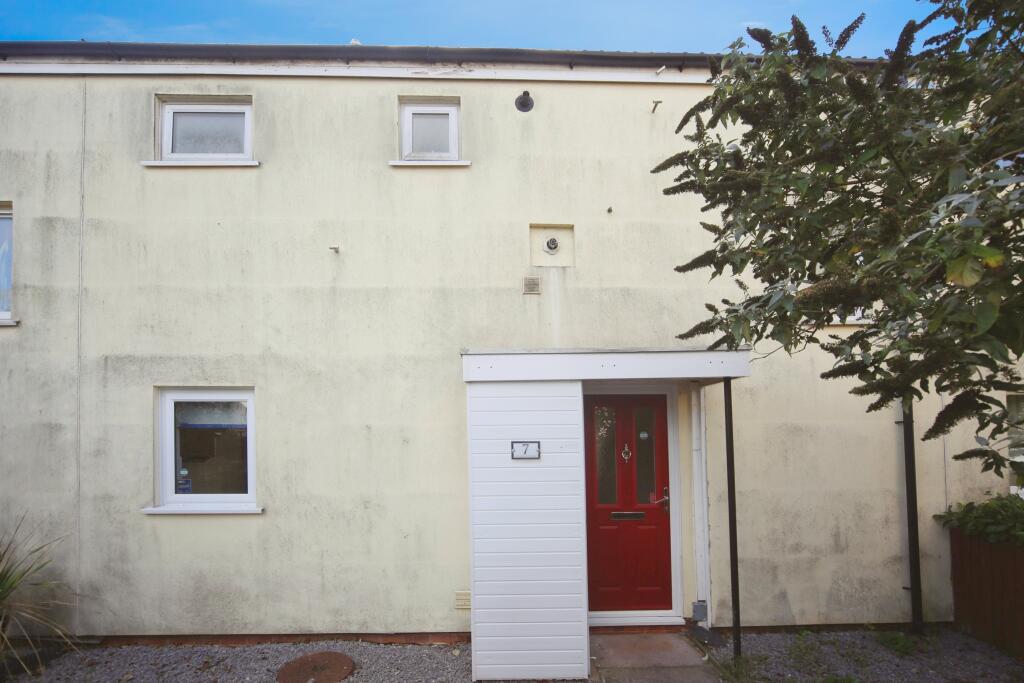Main image of property: Fownhope Close, Redditch, B98