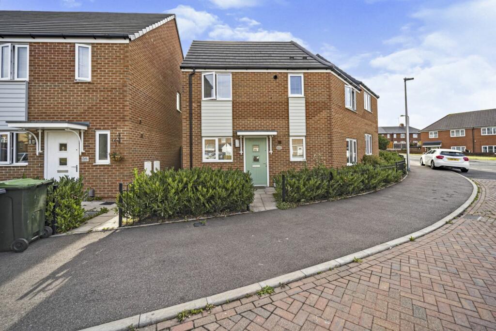 2 bedroom semidetached house for sale in St. Vincent Crescent, West