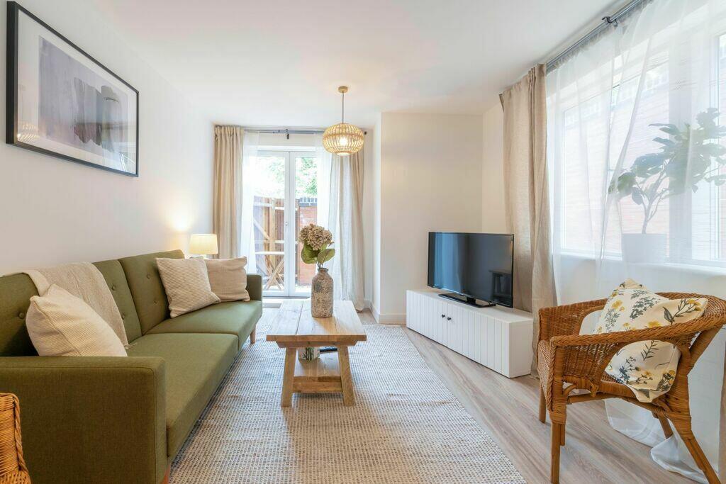 Main image of property: Rooksmoor Mills, Bath Road