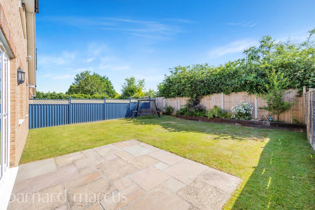 4 bedroom detached house for sale in Napier Close, Salfords, Redhill, RH1