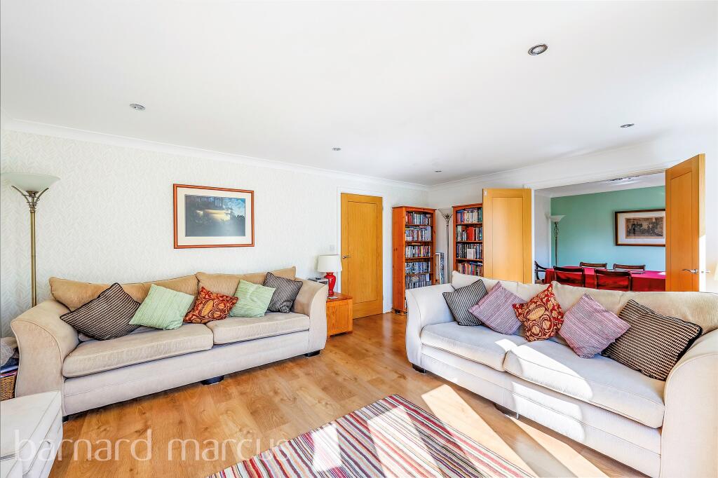 4 bedroom detached house for sale in Napier Close, Salfords, Redhill, RH1