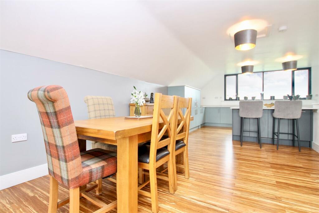 4 bedroom detached house for sale in Digby Road, Rowston, Lincoln, LN4