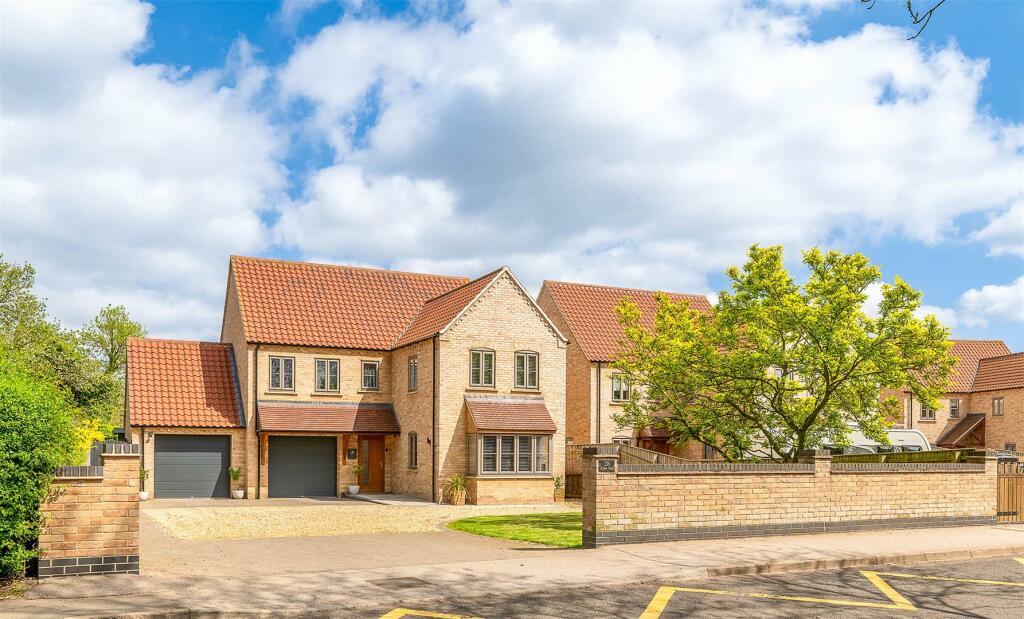 4 bedroom detached house for sale in Ryland Road, Dunholme, Lincoln, LN2