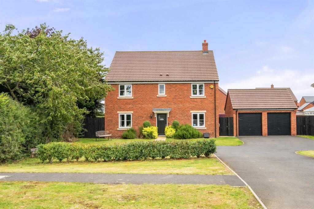 Main image of property: Lincoln Road, Navenby