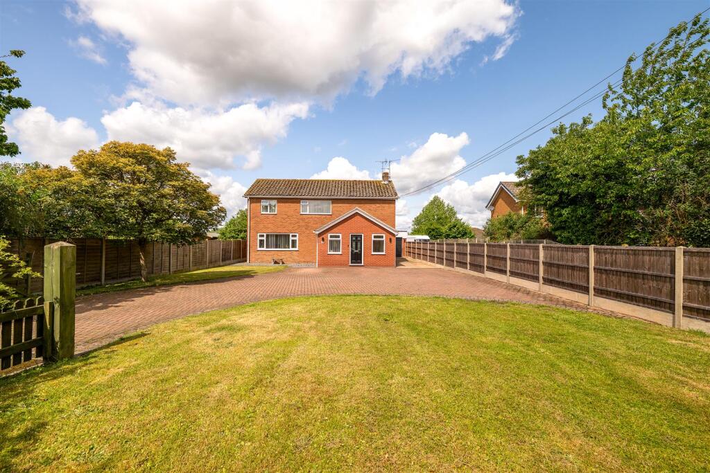 Main image of property: Newark Road, Bassingham, Lincoln