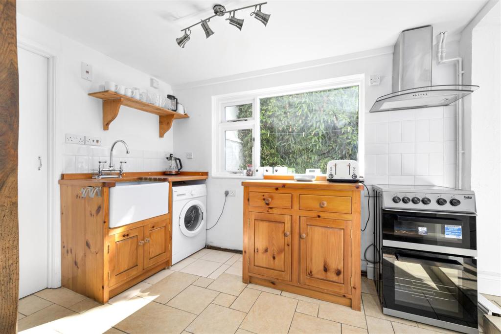 2 bedroom detached house for sale in Bailgate, Lincoln, LN1