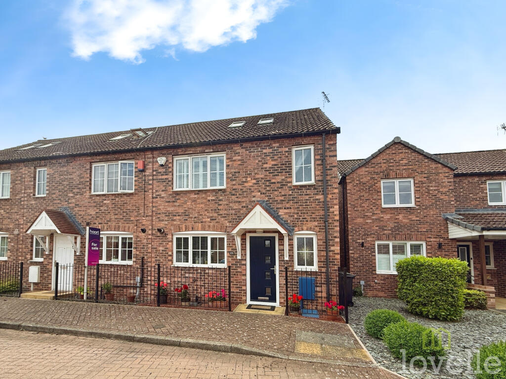 3 bedroom town house