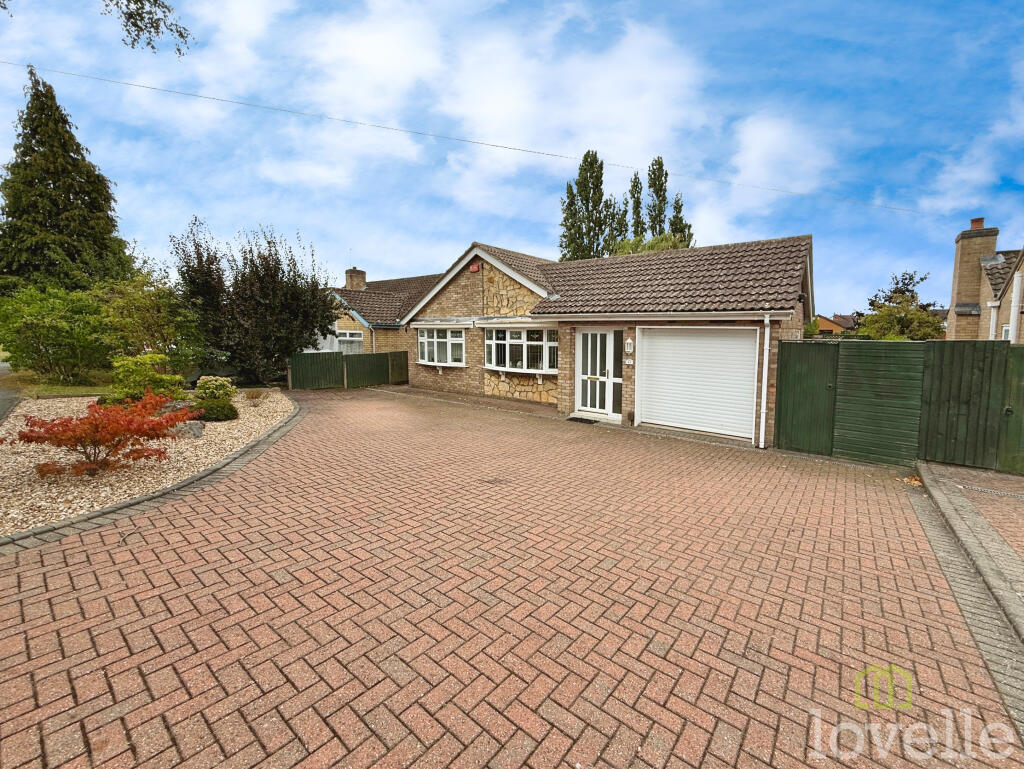 Main image of property: Pendine Crescent, North Hykeham, LN6