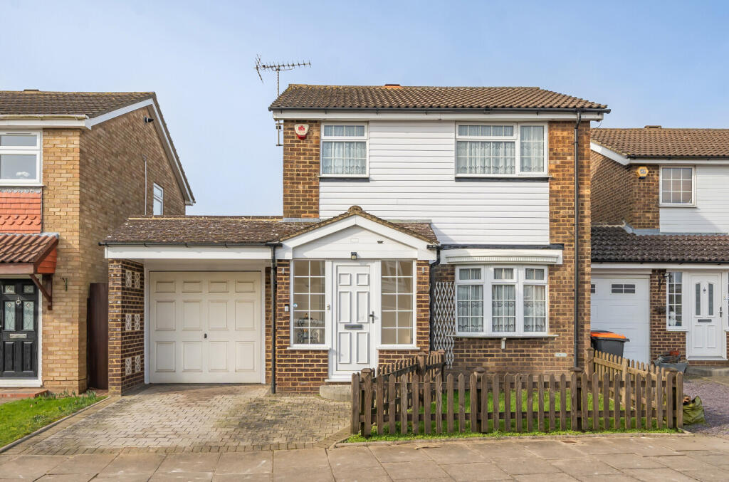 Main image of property: Hillcroft, Dunstable, Bedfordshire