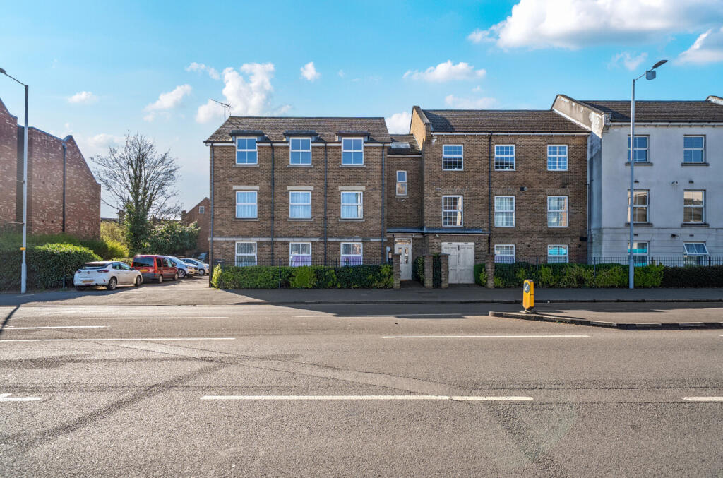 Main image of property: Church Street, Dunstable, Bedfordshire