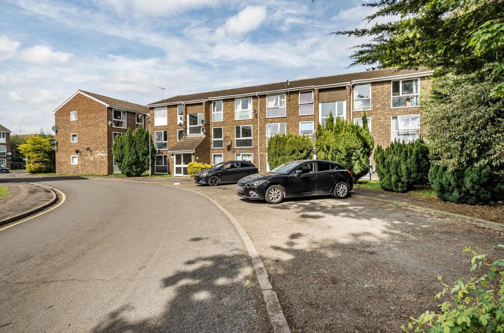 Main image of property: The Mall, Dunstable, Bedfordshire