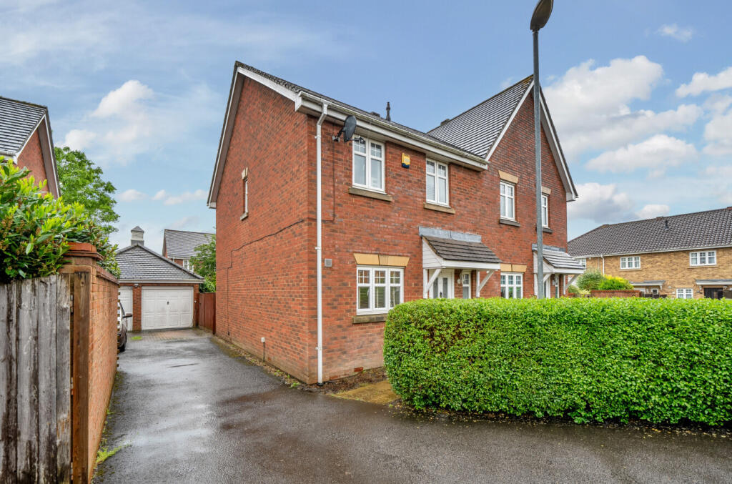 Main image of property: French's Gate, Dunstable, Bedfordshire