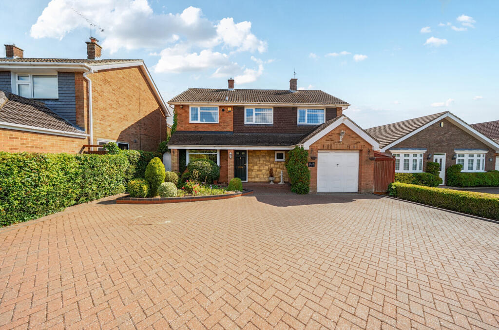 Main image of property: Totternhoe Road, Dunstable, Bedfordshire