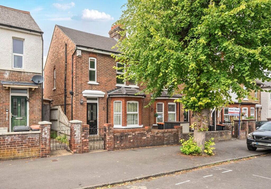 Main image of property: Clifton Road, Dunstable, Bedfordshire