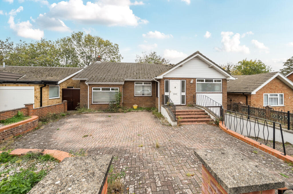 Main image of property: Furness Avenue, Dunstable, Bedfordshire