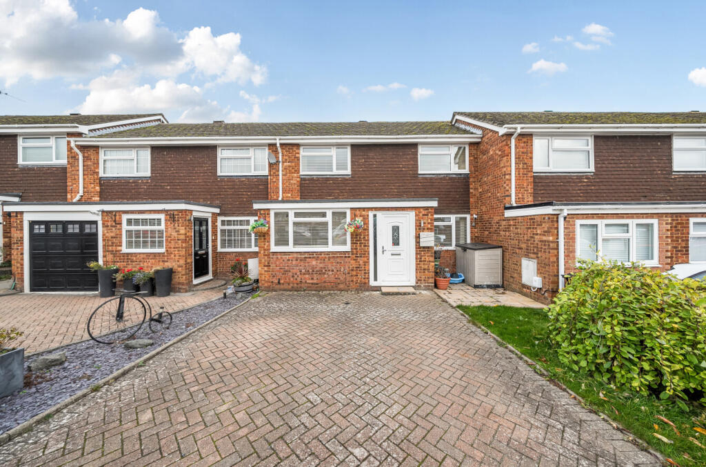 Main image of property: Englands Avenue, Dunstable, Bedfordshire
