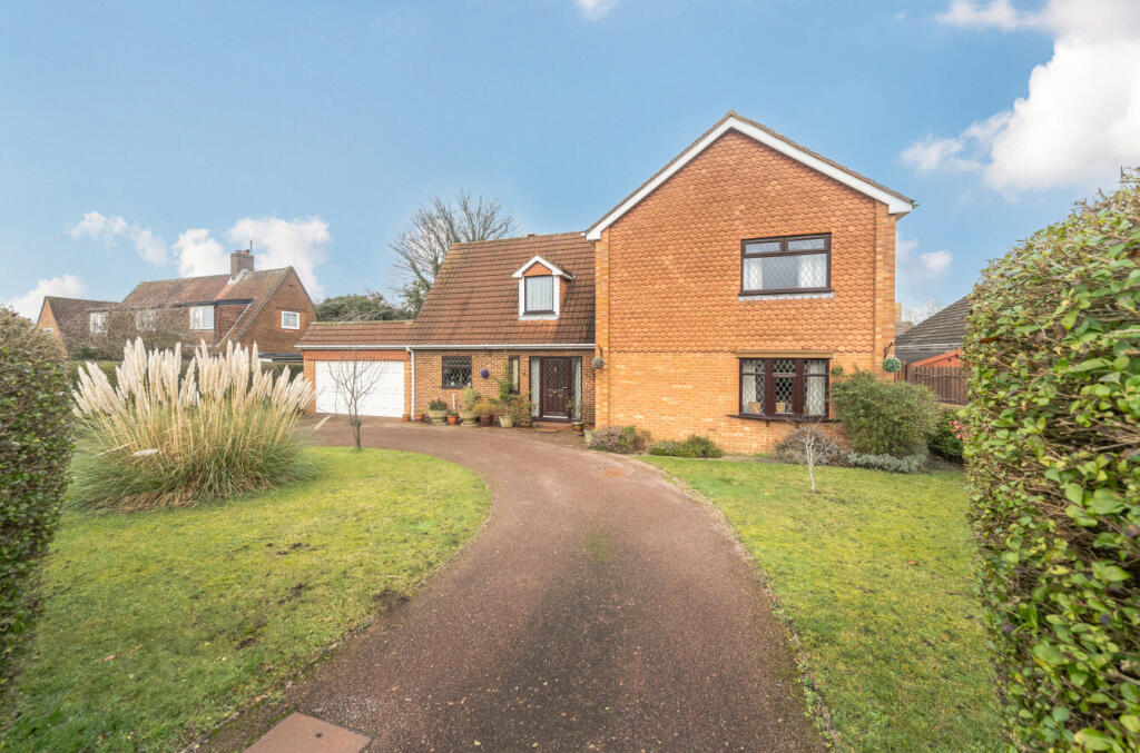 Main image of property: Lockhart Close, Dunstable, Bedfordshire