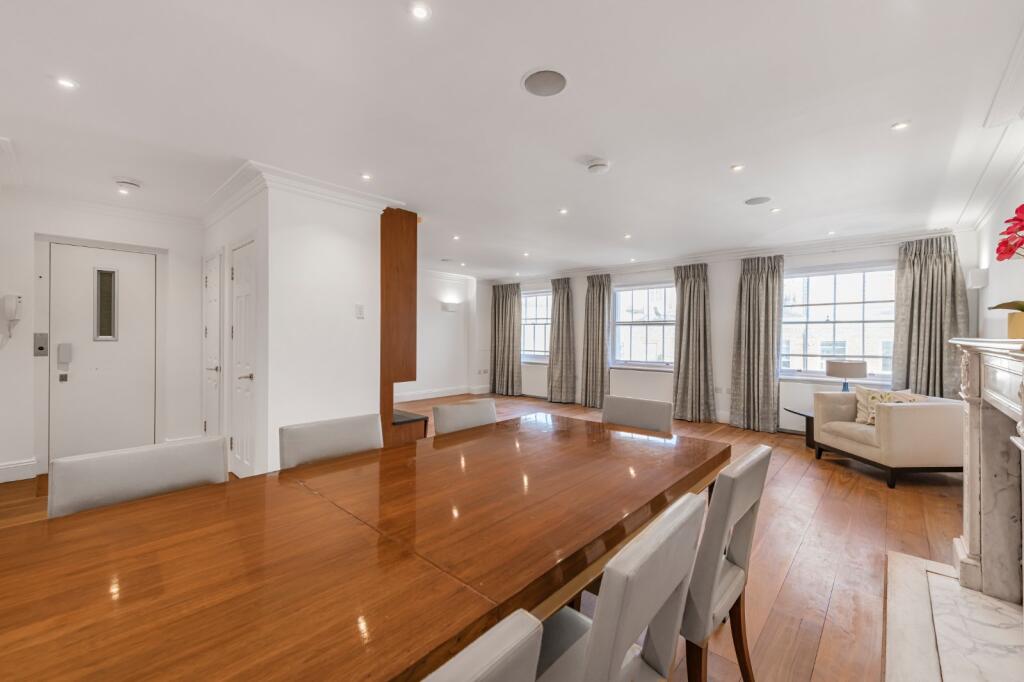 Main image of property: Gloucester Place, London, W1U