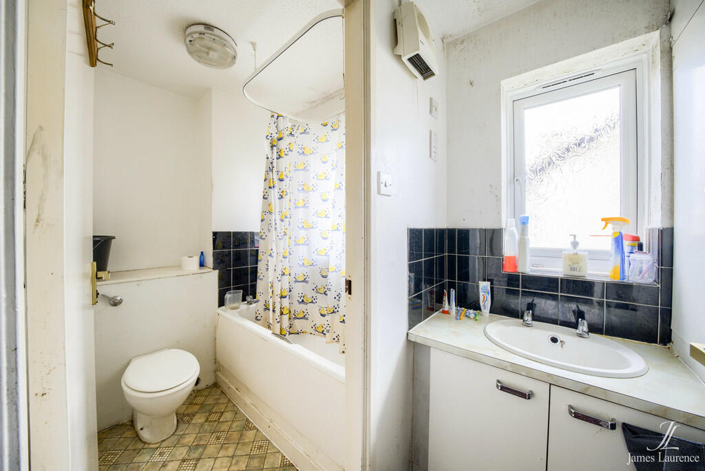 Additional property image - The Lindens, York Road