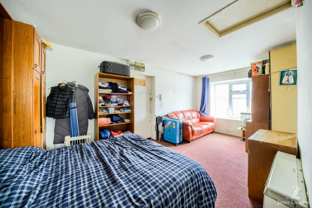 Additional property image - The Lindens, York Road