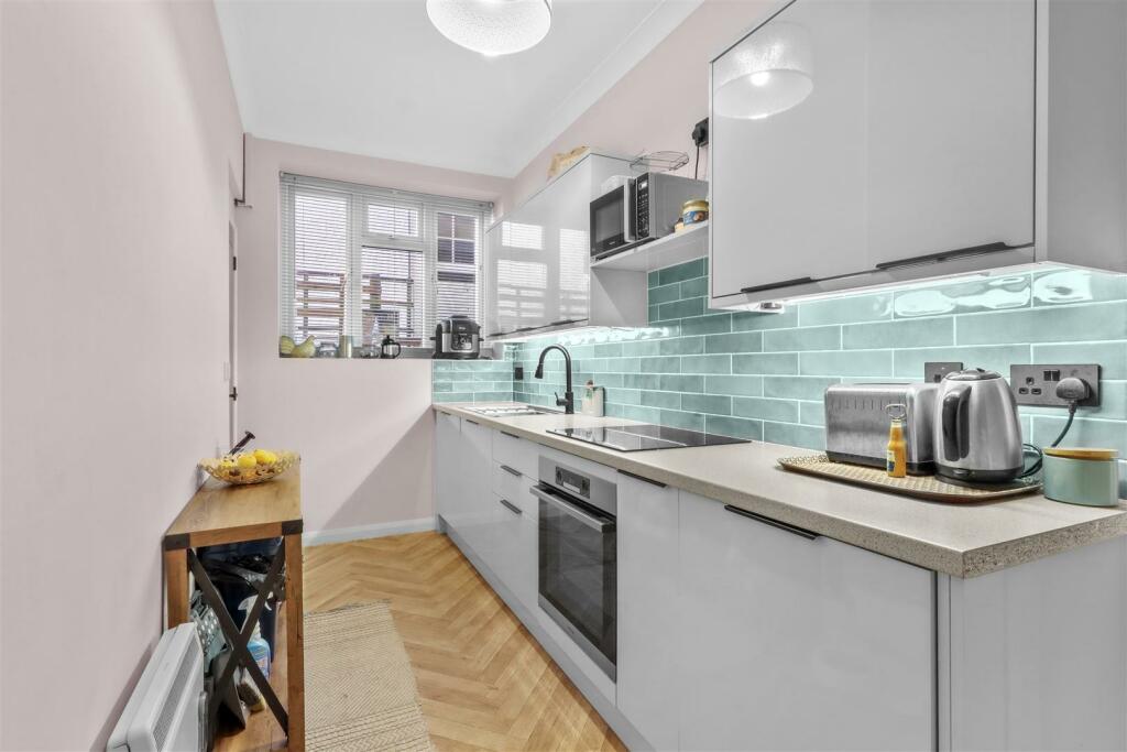 Additional property image - Dolphin House, 20 Meads Street, Eastbourne