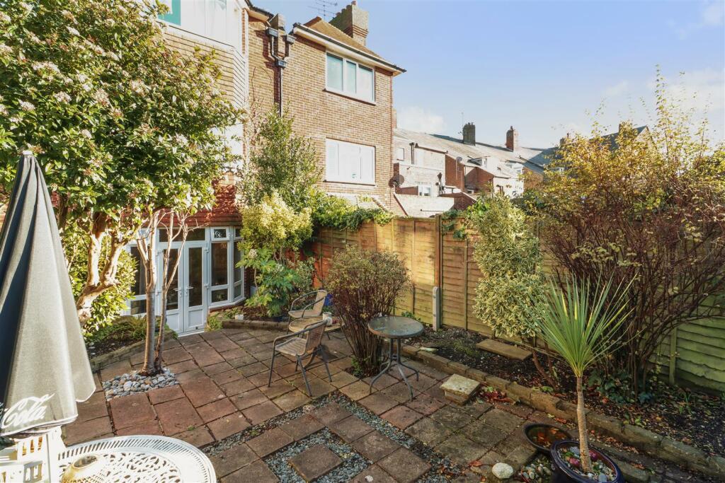 Additional property image - Dolphin House, 20 Meads Street, Eastbourne