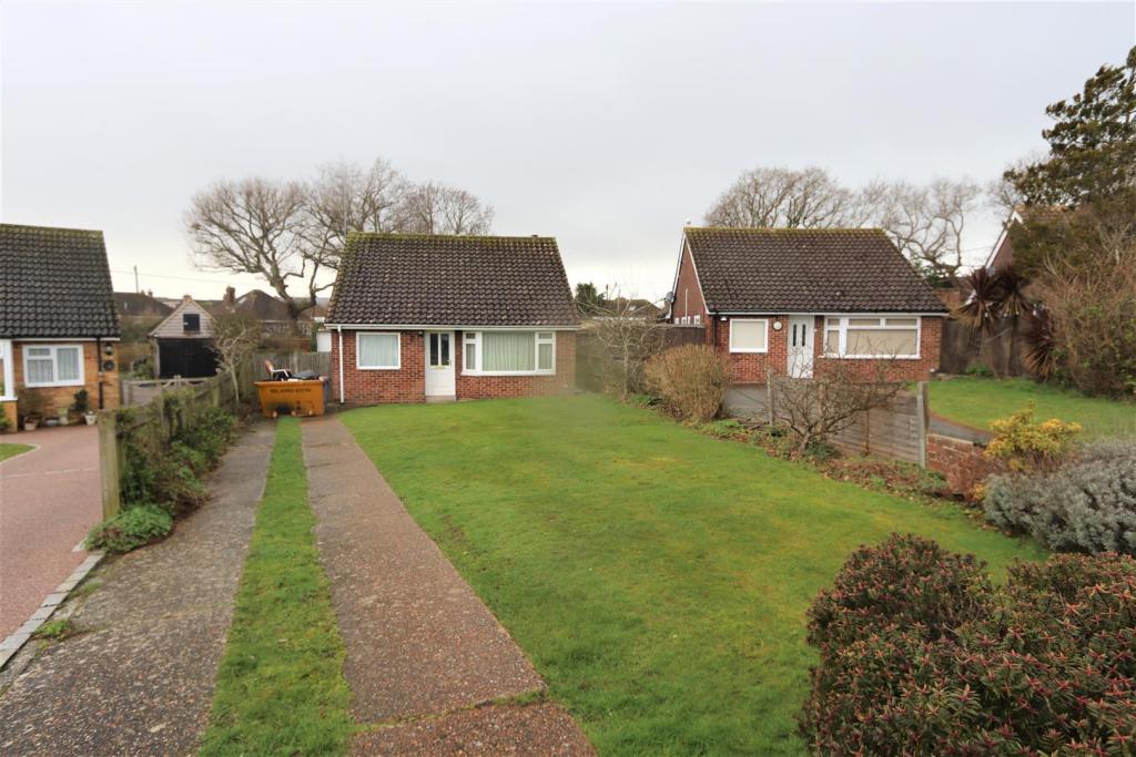 2 bedroom detached bungalow for sale in Dover Road, Polegate, BN26