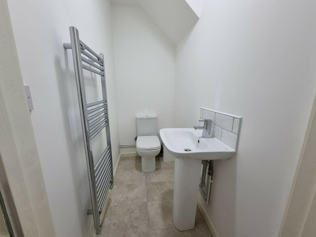 Additional property image - 4 Rai Court, Beauchamp Road, Leamington Spa, Warwickshire, CV32