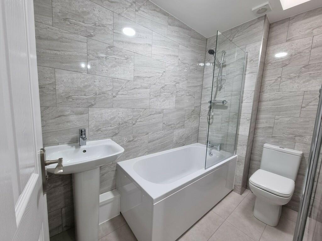 Additional property image - 4 Rai Court, Beauchamp Road, Leamington Spa, Warwickshire, CV32