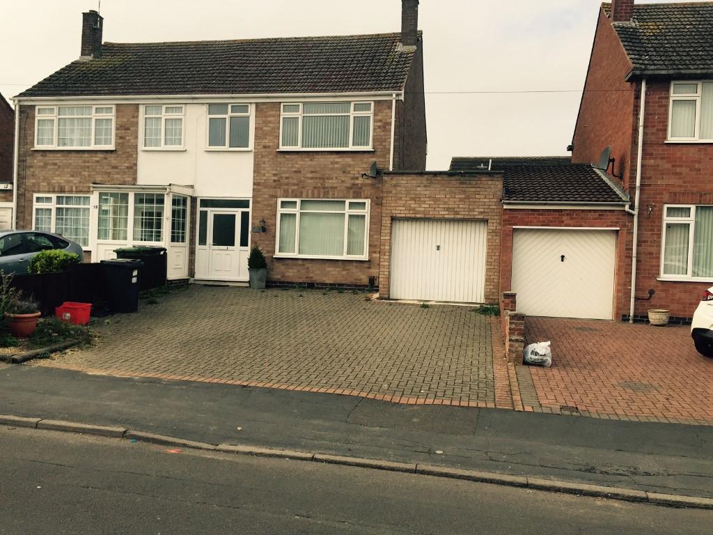 3 bedroom semidetached house for rent in Coppice Road, Leamington Spa