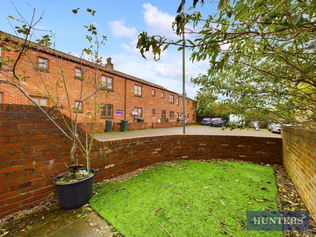 2 bedroom apartment for sale in Stack Yard Lane, Staxton, Scarborough, YO12
