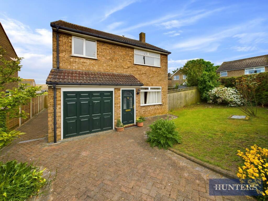 4 bedroom detached house for sale in Ings Lane, Staxton, Scarborough, YO12