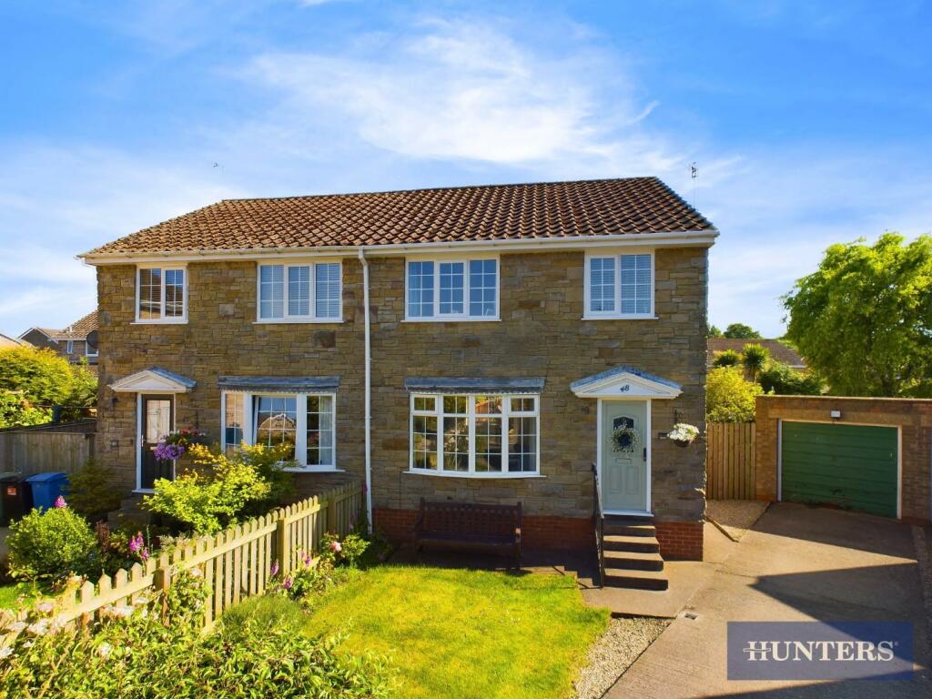 3 bedroom house for sale in Abbots Garth, Seamer, Scarborough, YO12