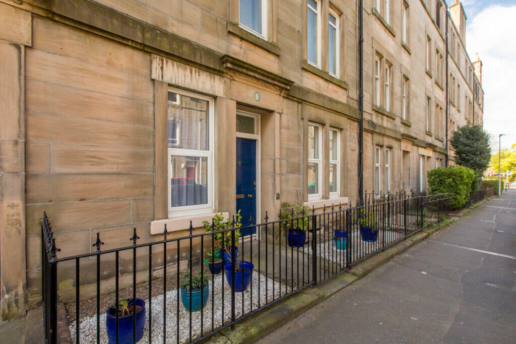 2 bedroom flat for sale in 5 Roseburn Place, Roseburn, Edinburgh, EH12