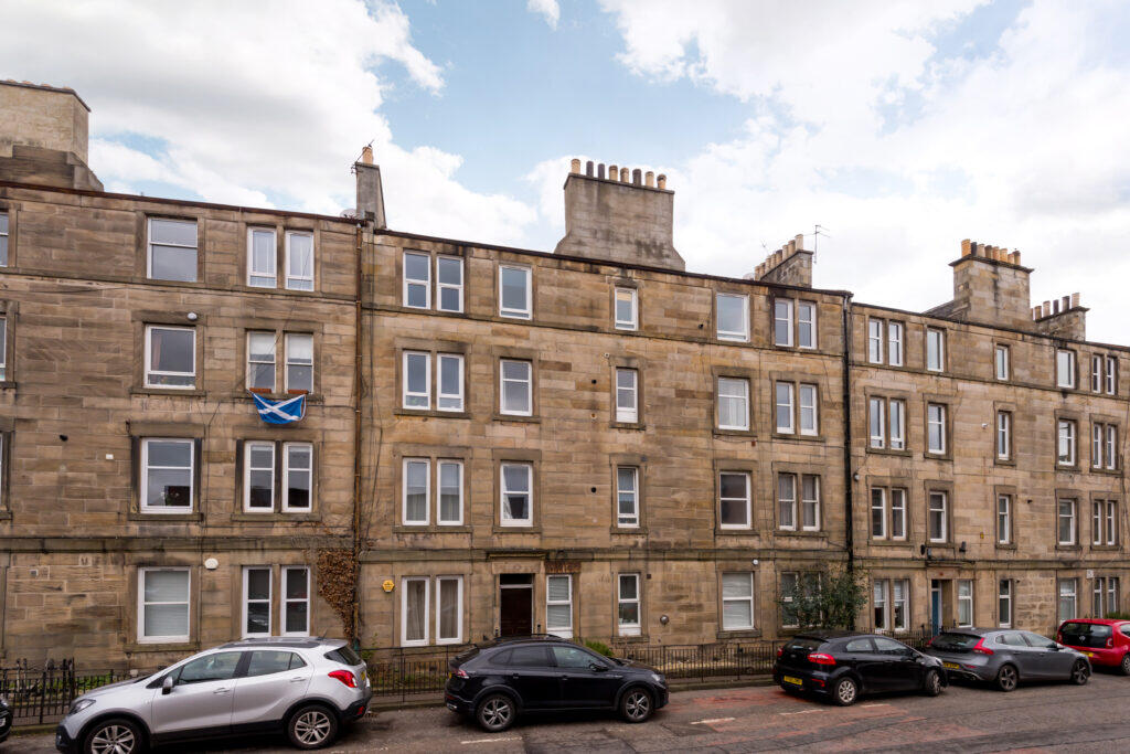 Main image of property: 36 (3F3) Roseburn Street, Murrayfield, EH12 5PN