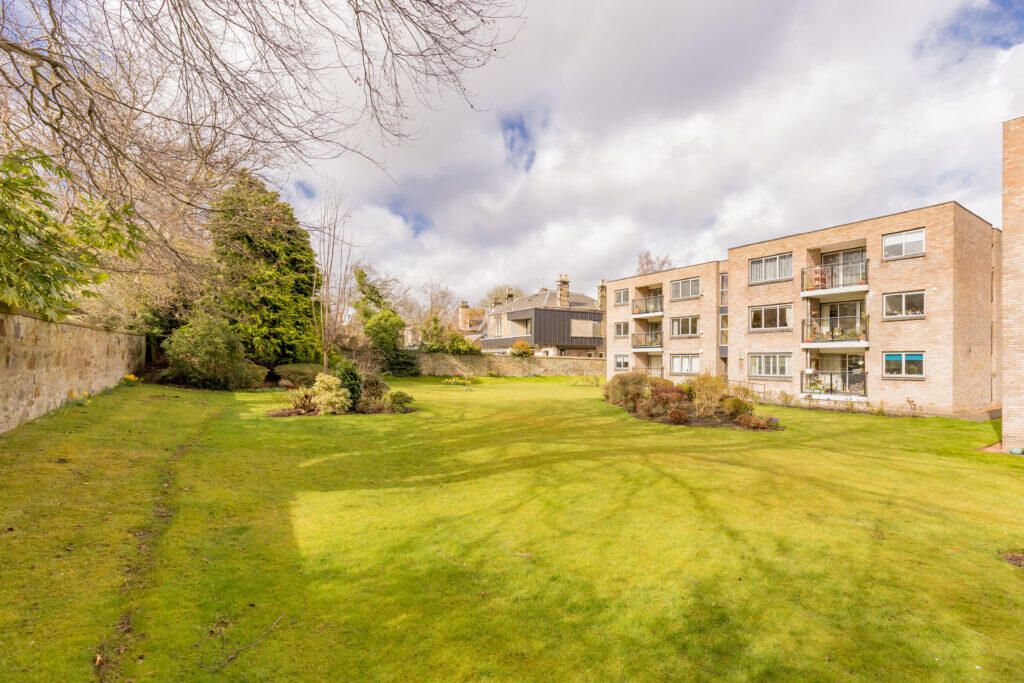 Main image of property: Flat 5, 13 South Oswald Road, Blackford, EH9 2HQ