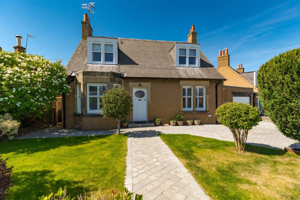 Main image of property: 12 Park Crescent, Liberton, EH16 6JD