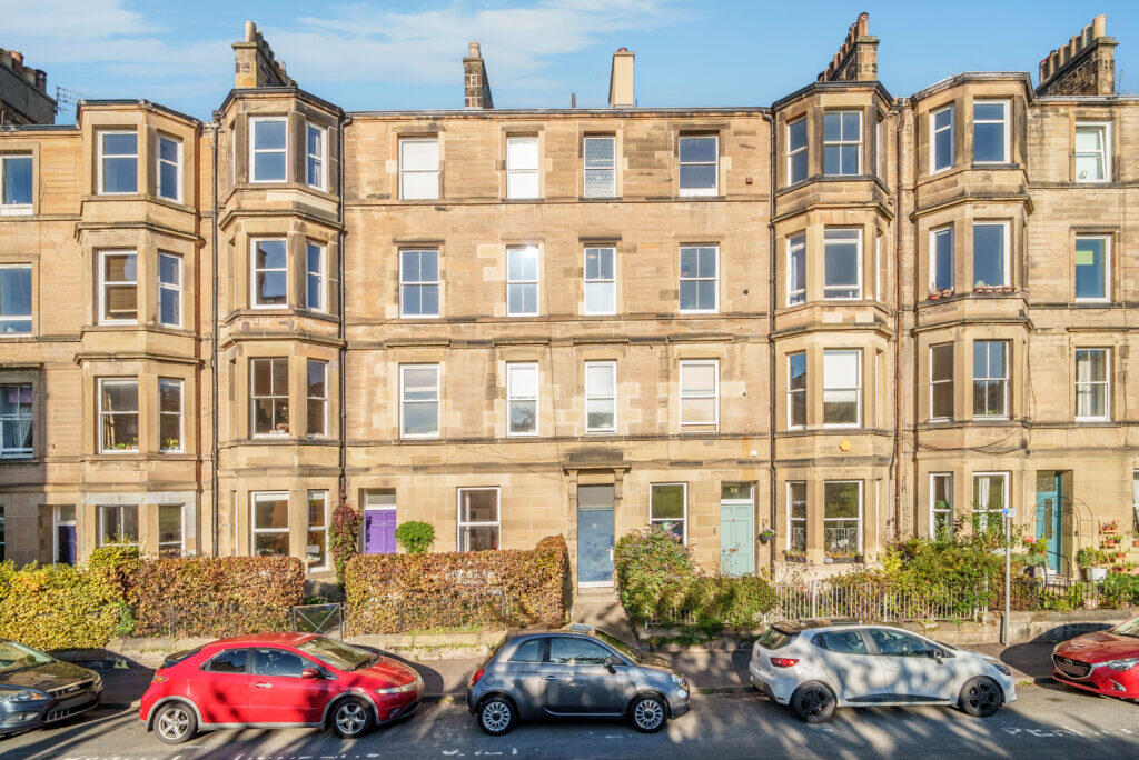 Main image of property: 32/5 Harrison Gardens, Shandon, EH11 1SG