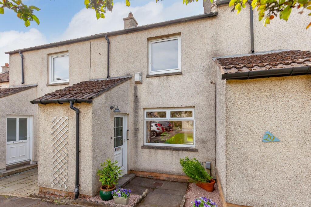 Main image of property: 28 Stuart Park, Corstorphine, EH12 8YD