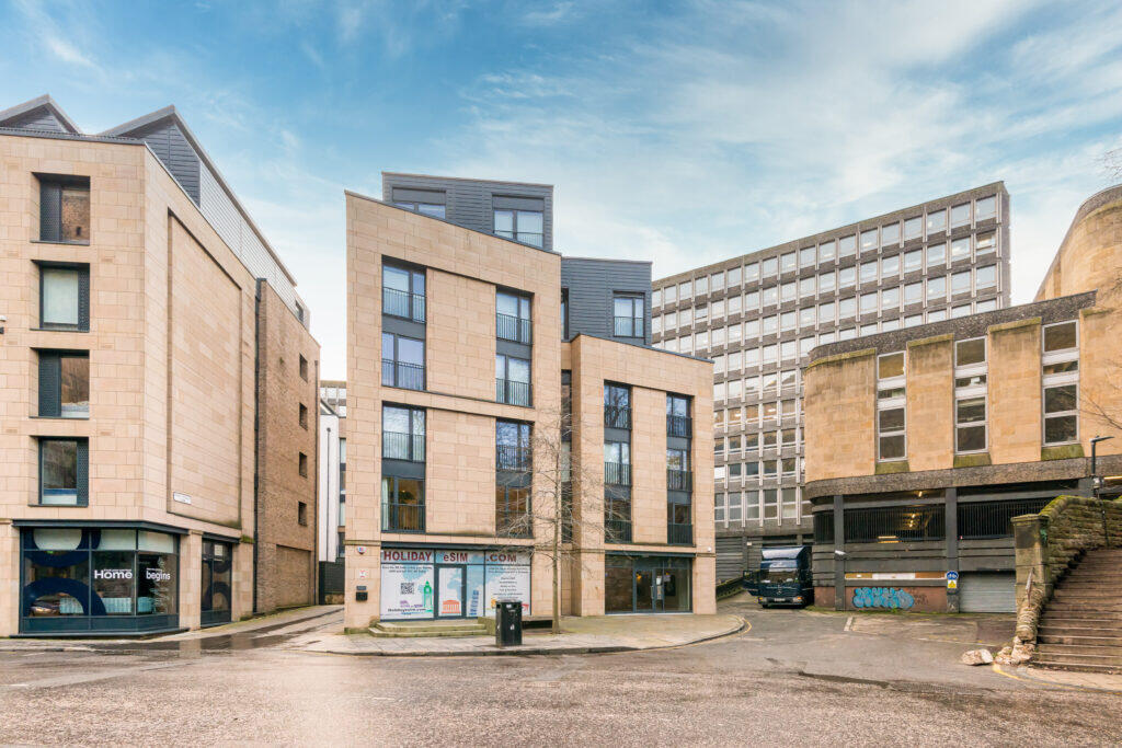 Main image of property: Flat 15, 29 King’s Stables Road, Grassmarket, EH1 2AP