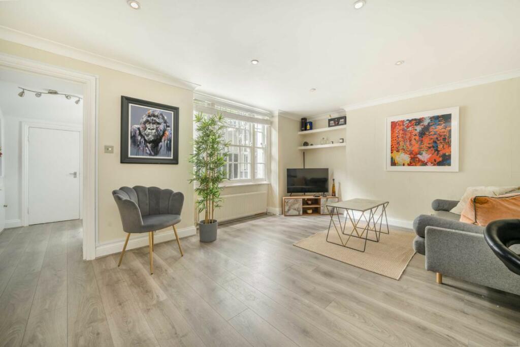 2 bedroom flat for sale in Westbourne Gardens, Westbourne Grove, W2