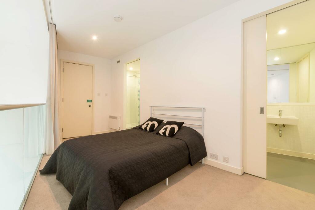 Additional property image - Rotunda, New Street, B2 4PA