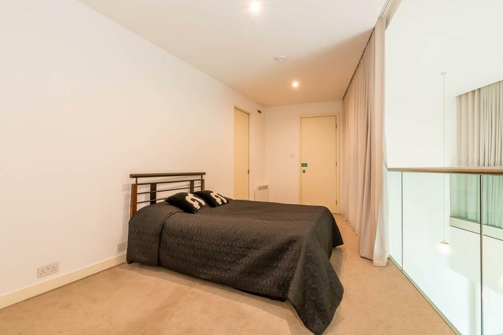 Additional property image - Rotunda, New Street, B2 4PA