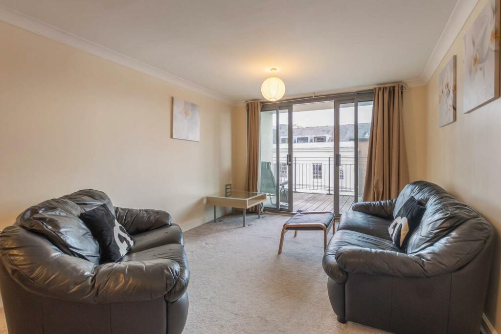 1 bedroom apartment for rent in Broadway Plaza, Francis Road, B16