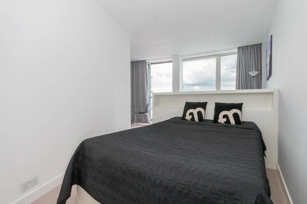 Additional property image - Rotunda, New Street, B2 4PA