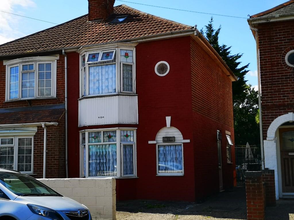 3 bedroom end of terrace house for rent in Elson Road, Gosport