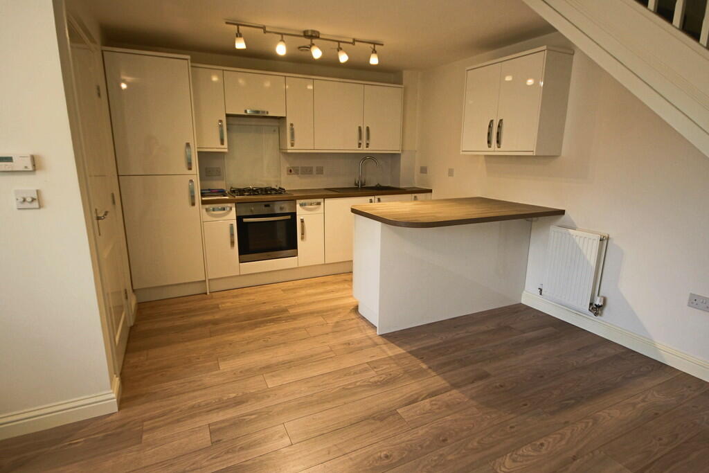 2 bedroom end of terrace house for rent in Chandlers Close, Buckshaw
