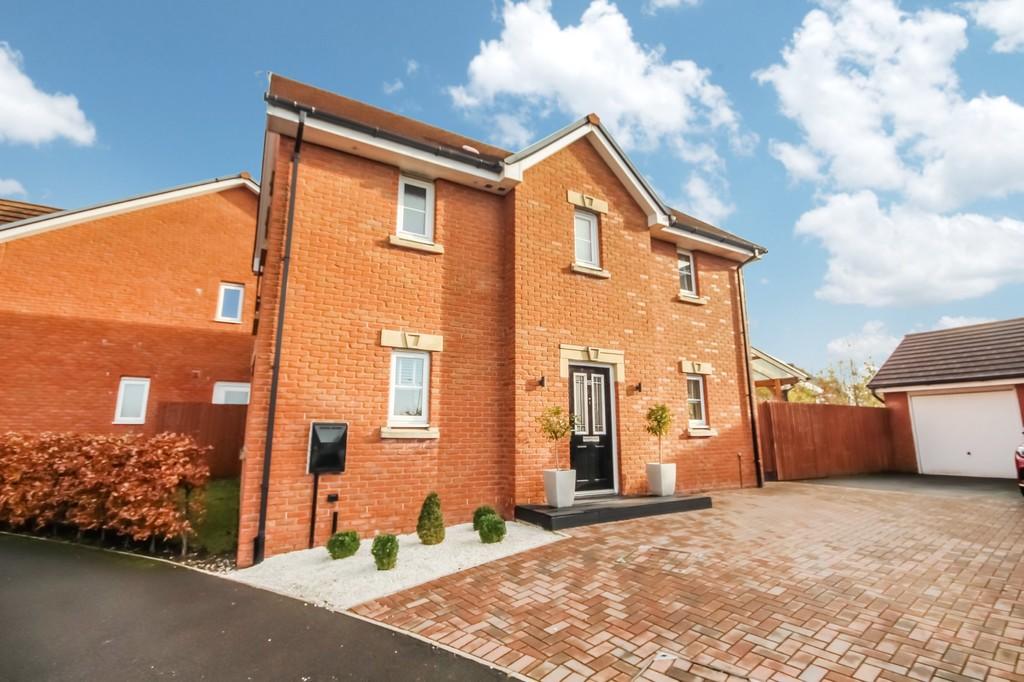 3 bedroom detached house for sale in Horseshoe Drive, Buckshaw Village, Chorley, PR7